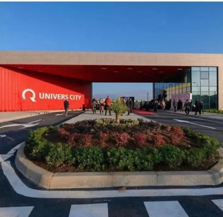 Close To The Airport & Handy For Center