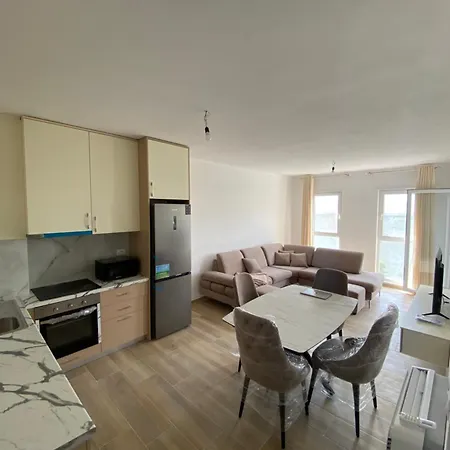 Close To The Airport & Handy For Center Appartamento